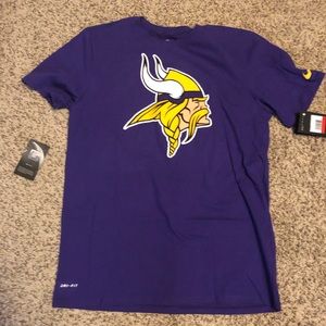 Men’s Nike dry fit Vikings t shirt size large
